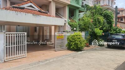 ขาย - ขายบ้านแฝด 3.5 ชั้น หมู่บ้าน ซิตี้ พาร์ค พัฒนาการ 38, กรุงเทพ