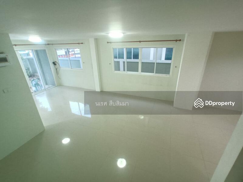 บ้านแฝด 2 ชั้นเนื้อที่กว้าง พิกัดเครือสหพัฒน์ หมู่บ้านคันทรีวิลเลท3 ซอยไร่1, Chon Buri (Pattaya), Nong - Kham, Si Racha, Chon Buri (Pattaya), 3 Bedrooms, 120 sqm, Single Detached House For Sale, by นเรศ สืบสิมมา, 10926404 - DDproperty.com