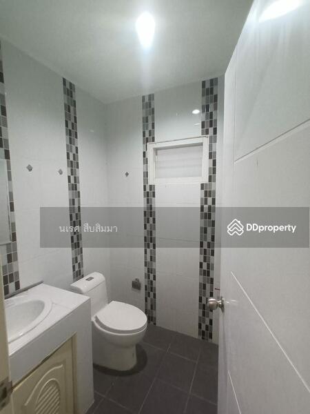 บ้านแฝด 2 ชั้นเนื้อที่กว้าง พิกัดเครือสหพัฒน์ หมู่บ้านคันทรีวิลเลท3 ซอยไร่1, Chon Buri (Pattaya), Nong - Kham, Si Racha, Chon Buri (Pattaya), 3 Bedrooms, 120 sqm, Single Detached House For Sale, by นเรศ สืบสิมมา, 10926404 - DDproperty.com