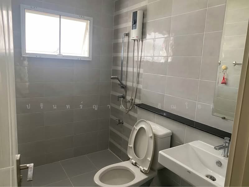 Perfect Place Wongwaen-Ramkhamhaeng, Bangkok, 94 Kheha Rom Klao Road, Khlong Song Ton Nun, Lat Krabang, Bangkok, 3 Bedrooms, 225 sqm, Single Detached House For Rent, by ปรินทร์ญาดา ชิณโชติ, 10926939 - DDproperty.com