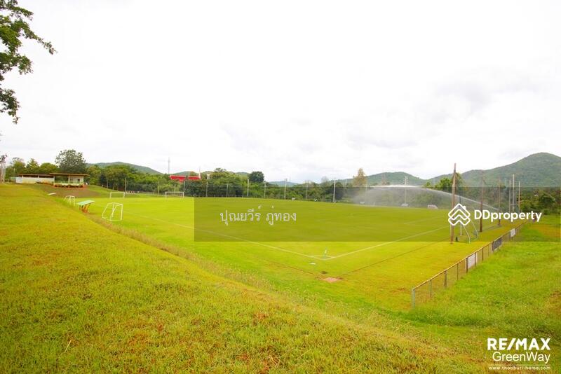ขาย สนามฟุตบอล มาตรฐาน ขนาด 11 คน  เพชรบุรี แก่งกระจาน มีอาคารพัก เกือบ 22 ไร่ ขายเท่าราคาประเมิน