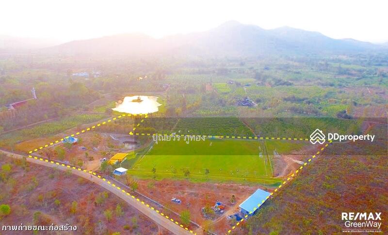 ขาย สนามฟุตบอล มาตรฐาน ขนาด 11 คน  เพชรบุรี แก่งกระจาน มีอาคารพัก เกือบ 22 ไร่ ขายเท่าราคาประเมิน