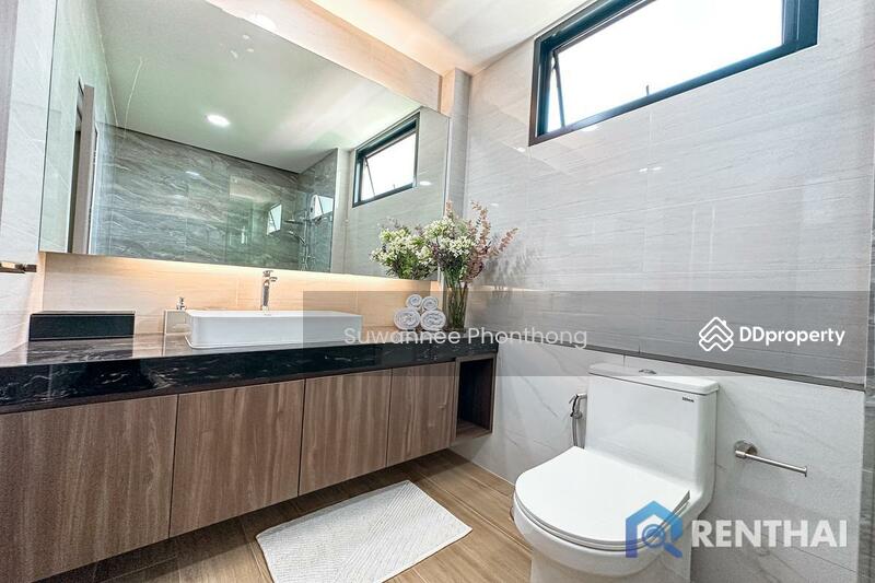 2 storey modern tropical house for sale Pattaya, Chon Buri (Pattaya), Huai Yai, Bang Lamung (Pattaya), Chon Buri (Pattaya), 4 Bedrooms, 215 sqm, Single Detached House For Sale, by Suwannee Phonthong, 10935692 - DDproperty.com