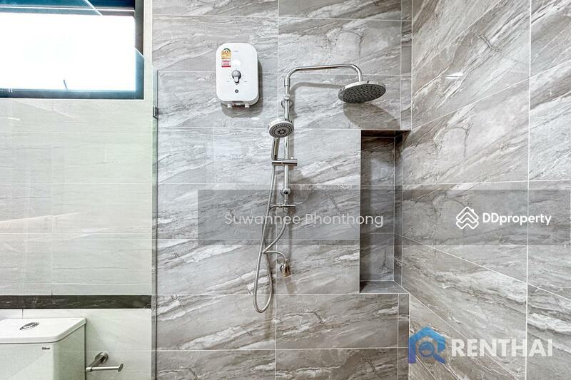 2 storey modern tropical house for sale Pattaya, Chon Buri (Pattaya), Huai Yai, Bang Lamung (Pattaya), Chon Buri (Pattaya), 4 Bedrooms, 215 sqm, Single Detached House For Sale, by Suwannee Phonthong, 10935692 - DDproperty.com