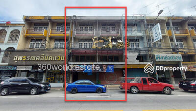 ขาย - ขายตึก อาคารพาณิชย์ 2คูหา 3.5ชั้น ทำเลดีบนถนนหมื่นหาญ อ.เมืองสุพรรณ, สุพรรณบุรี