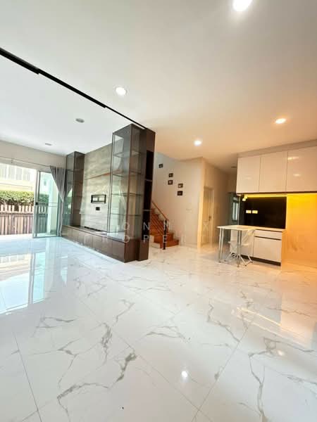 แกรนด์ บางกอก บูเลอวาร์ด พระราม 9 – ศรีนครินทร์ : Grand Bangkok Boulevard Rama 9 - Srinakarindra, กรุงเทพ, ซอยกรุงเทพกรีฑา17 ทับช้าง, สะพานสูง, กรุงเทพ, 222 ตร.ม., คอนโด ขาย, โดย Connex Property, 10935899 - DDproperty.com
