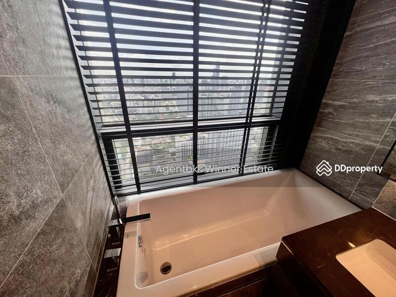 The Esse Sukhumvit 36, Bangkok, Soi Sukhumvit 36, Sukhumvit Road, Phra Kanong, Khlong Toei, Bangkok, 2 Bedrooms, 75 sqm, Condo For Rent, by Agentbkk, 10939089 - DDproperty.com