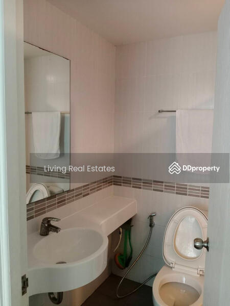 Lumpini Park Rama 9-Ratchada, Bangkok, 888 Chaturathit Road, Bang Kapi, Huai Khwang, Bangkok, 1 Bedroom, 37 sqm, Condo For Rent, by Living Real Estates, 10949611 - DDproperty.com