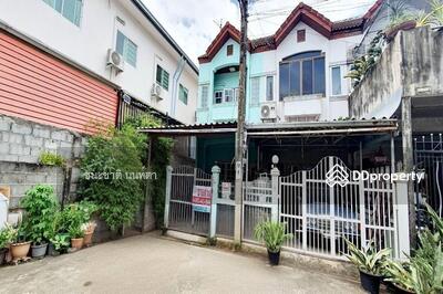 ขาย - 07639 ศศิกานต์ 1 ทาวน์เฮาส์ 2 ชั้น หลังริม หมู่บ้าน ศศิกานต์ 1 ซอยสรงประภา 30 ถนนสรงประภา แขว, กรุงเทพ