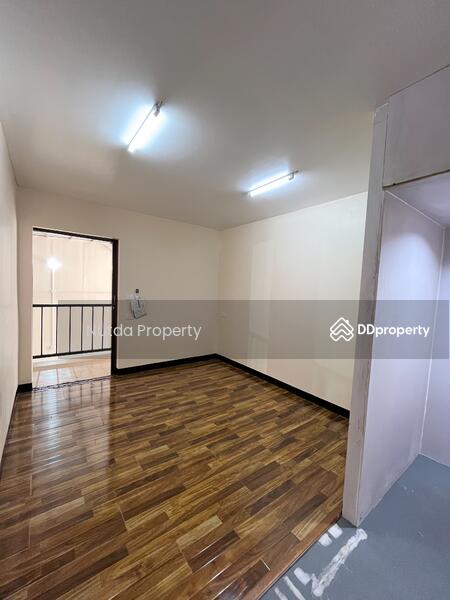 For Rent - Warehouse with office Ratchadaphisek, Bangkok
