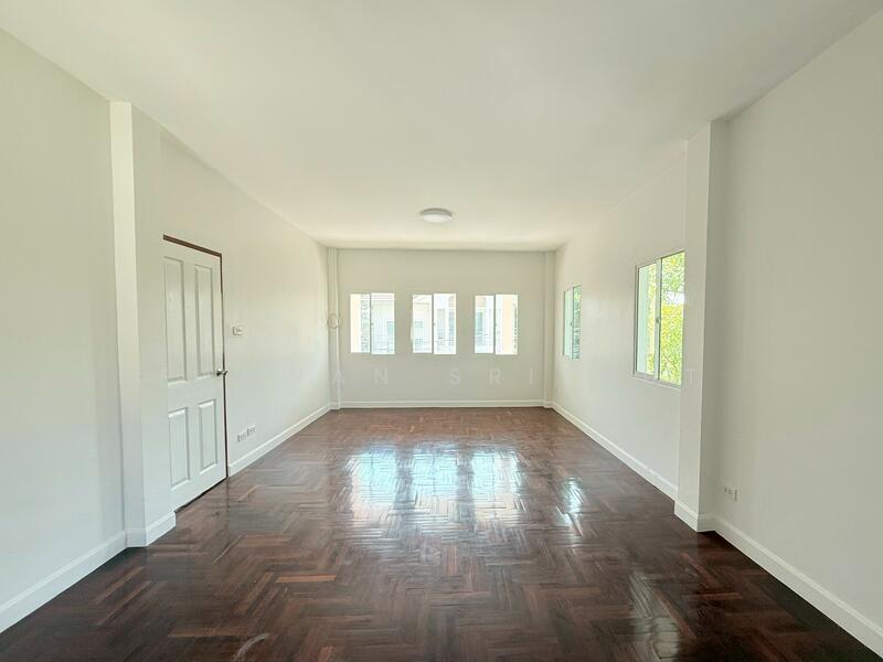 ขาย - Baan Lalin In The Park Wongwaen – Rattanathibet : บ้านลลิล อิน เดอะ พาร์ค วงแหวนฯ – รัตนาธิเบศร์, นนทบุรี