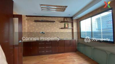 ขาย - อาคารพาณิชย์ 4 ชั้น ซอย ตรอกไกร, กรุงเทพ