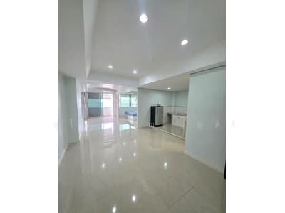 For Rent - Terddamri Building, Bangkok