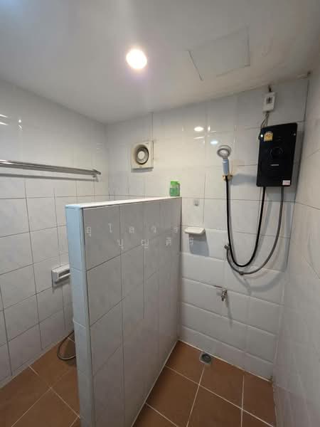 Terddamri Building, Bangkok, เทอดดำริ, Tanon Nakorn Chaisri, Dusit, Bangkok, 1 Bedroom, 63 sqm, Condo For Rent, by Ulaiwan Boonsiri, 10962261 - DDproperty.com