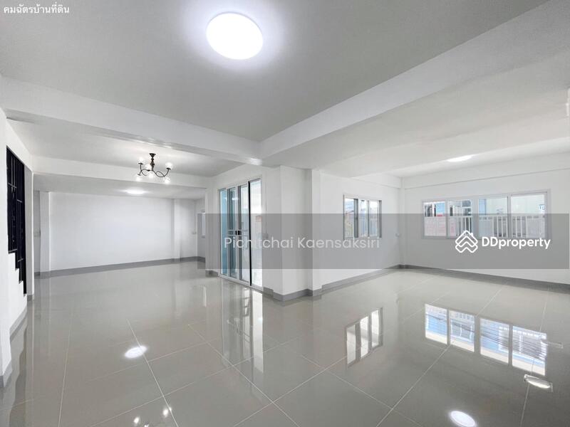 Large 2-storey detached house, Thai Thani Soi 10, Nava Nakorn, Pathum Thani, Pathum Thani, Khlong Nung, Khlong Luang, Pathum Thani, 5 Bedrooms, 238 sqm, Single Detached House For Sale, by Pichitchai Kaensaksiri, 10968157 - DDproperty.com