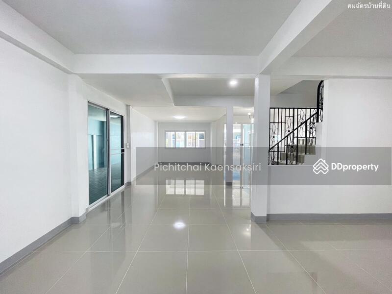 Large 2-storey detached house, Thai Thani Soi 10, Nava Nakorn, Pathum Thani, Pathum Thani, Khlong Nung, Khlong Luang, Pathum Thani, 5 Bedrooms, 238 sqm, Single Detached House For Sale, by Pichitchai Kaensaksiri, 10968157 - DDproperty.com