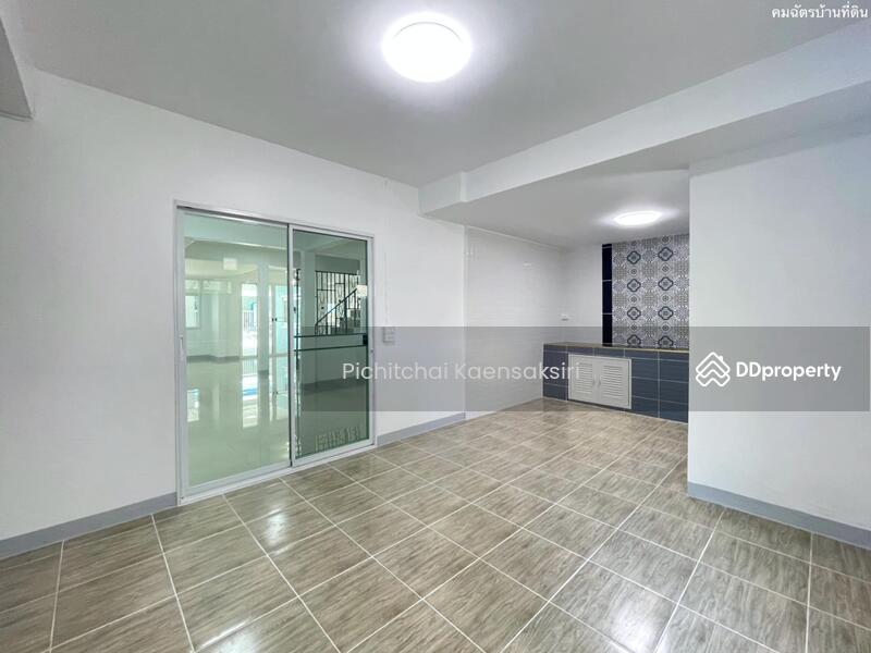 Large 2-storey detached house, Thai Thani Soi 10, Nava Nakorn, Pathum Thani, Pathum Thani, Khlong Nung, Khlong Luang, Pathum Thani, 5 Bedrooms, 238 sqm, Single Detached House For Sale, by Pichitchai Kaensaksiri, 10968157 - DDproperty.com