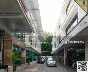 ขาย - ที่ดินพร้อมอาคารพาณิชย์ 3 ชั้น, กรุงเทพ