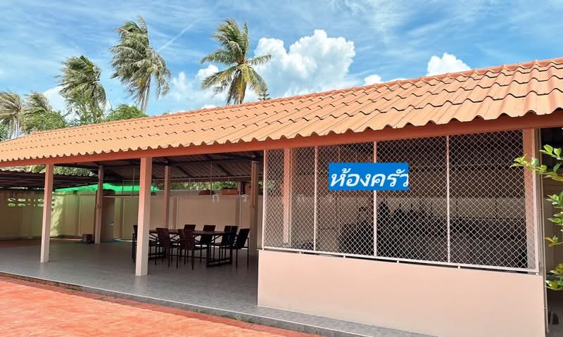 For Sale - Loss Sell! 1.5M Off, New House 198sqw, 6-Car Park, Near Main Road, Ready to move, Free Transfer, Prachuap Khiri Khan