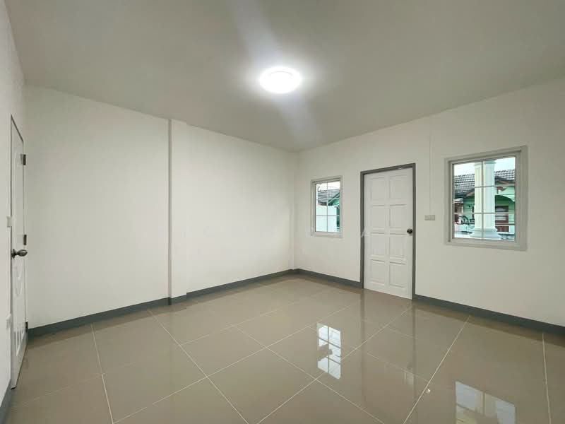 Porn Thaweewat 1 Village, Khlong Nueng Subdistrict, Khlong Luang District, Pathum Thani, Pathum Thani, Khlong Nung, Khlong Luang, Pathum Thani, 2 Bedrooms, 68 sqm, Townhouse For Sale, by Pichitchai Kaensaksiri, 10971464 - DDproperty.com