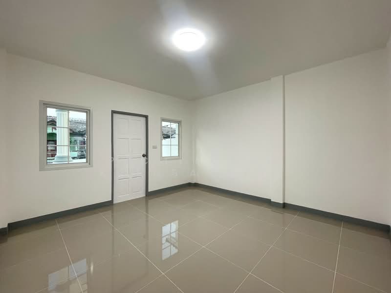 Porn Thaweewat 1 Village, Khlong Nueng Subdistrict, Khlong Luang District, Pathum Thani, Pathum Thani, Khlong Nung, Khlong Luang, Pathum Thani, 2 Bedrooms, 68 sqm, Townhouse For Sale, by Pichitchai Kaensaksiri, 10971464 - DDproperty.com