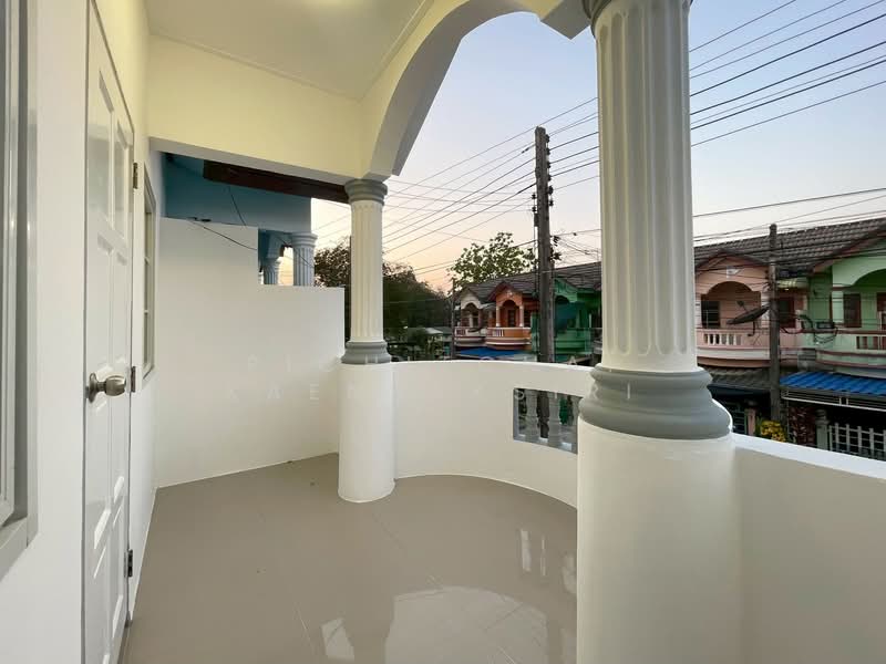 Porn Thaweewat 1 Village, Khlong Nueng Subdistrict, Khlong Luang District, Pathum Thani, Pathum Thani, Khlong Nung, Khlong Luang, Pathum Thani, 2 Bedrooms, 68 sqm, Townhouse For Sale, by Pichitchai Kaensaksiri, 10971464 - DDproperty.com