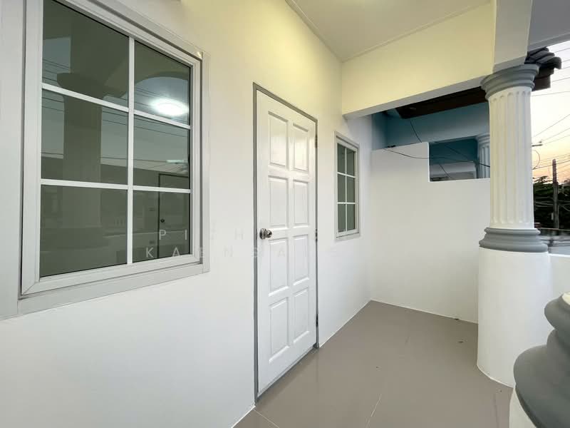 Porn Thaweewat 1 Village, Khlong Nueng Subdistrict, Khlong Luang District, Pathum Thani, Pathum Thani, Khlong Nung, Khlong Luang, Pathum Thani, 2 Bedrooms, 68 sqm, Townhouse For Sale, by Pichitchai Kaensaksiri, 10971464 - DDproperty.com