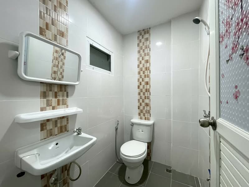 Porn Thaweewat 1 Village, Khlong Nueng Subdistrict, Khlong Luang District, Pathum Thani, Pathum Thani, Khlong Nung, Khlong Luang, Pathum Thani, 2 Bedrooms, 68 sqm, Townhouse For Sale, by Pichitchai Kaensaksiri, 10971464 - DDproperty.com