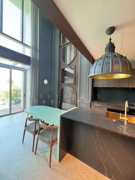 ASHTON Morph 38, Bangkok, 88 Soi Sukhumvit 38, Phra Kanong, Khlong Toei, Bangkok, 2 Bedrooms, 113 sqm, Condo For Sale, by Sutapat Pariwong, 10971492 - DDproperty.com