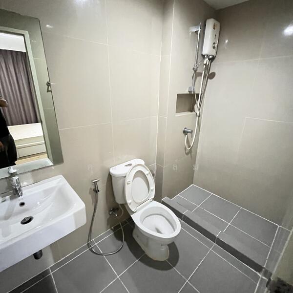 For Rent - De ZONE Chaengwattana, Nonthaburi