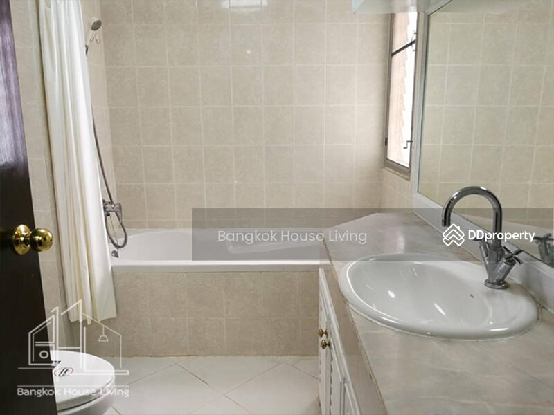 Kanta Mansion, Bangkok, 73 Soi Sukhumvit 26, Khong Tan, Khlong Toei, Bangkok, 3 Bedrooms, 265 sqm, Apartment For Rent, by Bangkok House Living, 10979036 - DDproperty.com