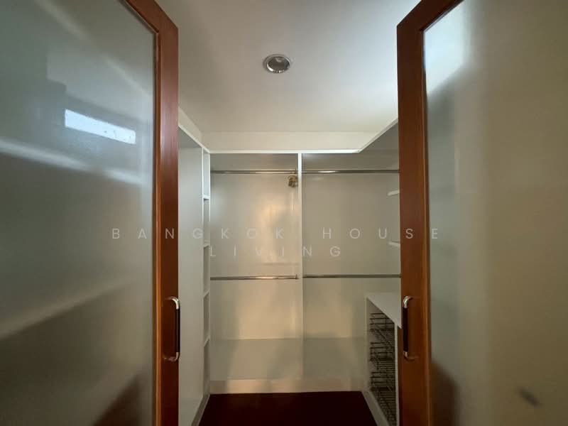 Neo Aree, Bangkok, 59 Soi Sukhumvit 26, Khong Tan, Khlong Toei, Bangkok, 3 Bedrooms, 250 sqm, Apartment For Rent, by Bangkok House Living, 10979143 - DDproperty.com