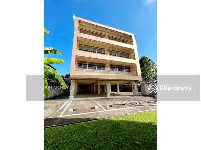 ขาย - ขายสำนักงาน สุขุมวิท 101/1 เข้าซอยปุณวิถี 34 อาคาร 1 หลังและบ้าน 1 หลัง รวม 562 ตรว. ขาย 65 ล้าน, กรุงเทพ