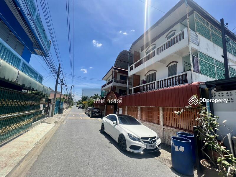 ขาย - ขายอพาร์ตเม้นต์รามอินทรา มี 3 ชั้น 2 ตึก(รามอินทรา91) พื้นที่ 133 ตร.ว มี 33 ห้อง รามอินทรา,คันนายาว, กรุงเทพ