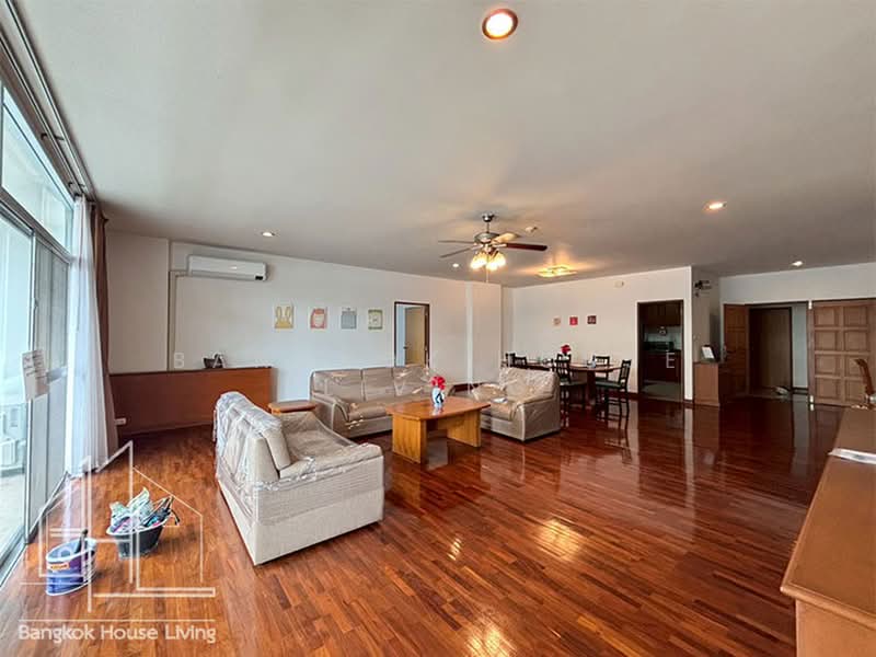 Aramvej Apartment, Bangkok, 181 Soi Sukhumvit 49/11, Khlong Tan Nua, Watthana, Bangkok, 3 Bedrooms, 300 sqm, Condo For Rent, by Bangkok House Living, 10988402 - DDproperty.com