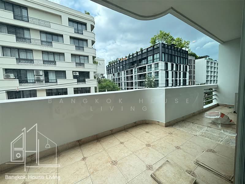 Aramvej Apartment, Bangkok, 181 Soi Sukhumvit 49/11, Khlong Tan Nua, Watthana, Bangkok, 3 Bedrooms, 300 sqm, Condo For Rent, by Bangkok House Living, 10988402 - DDproperty.com