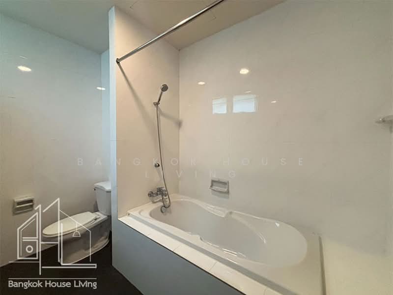 Aramvej Apartment, Bangkok, 181 Soi Sukhumvit 49/11, Khlong Tan Nua, Watthana, Bangkok, 3 Bedrooms, 300 sqm, Condo For Rent, by Bangkok House Living, 10988402 - DDproperty.com