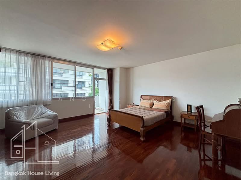 Aramvej Apartment, Bangkok, 181 Soi Sukhumvit 49/11, Khlong Tan Nua, Watthana, Bangkok, 3 Bedrooms, 300 sqm, Condo For Rent, by Bangkok House Living, 10988402 - DDproperty.com