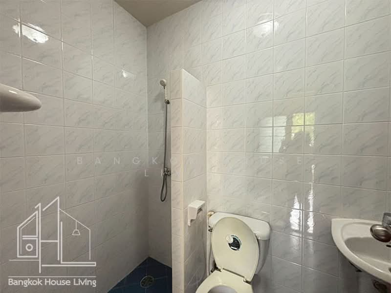 Aramvej Apartment, Bangkok, 181 Soi Sukhumvit 49/11, Khlong Tan Nua, Watthana, Bangkok, 3 Bedrooms, 300 sqm, Condo For Rent, by Bangkok House Living, 10988402 - DDproperty.com