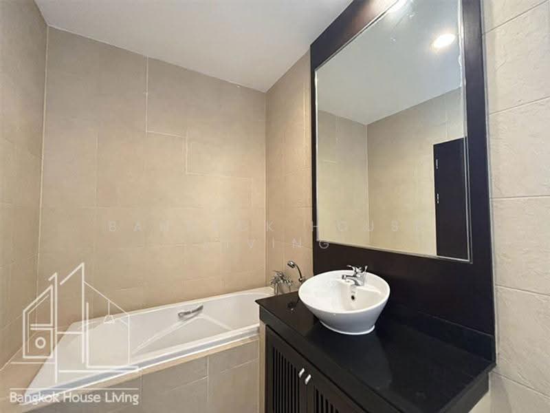 Grand Mercure Bangkok Asoke Residence, Bangkok, 50 5 Soi Sukhumvit 19, Khlong Tan Nua, Watthana, Bangkok, 3 Bedrooms, 220 sqm, Condo For Rent, by Bangkok House Living, 10988733 - DDproperty.com