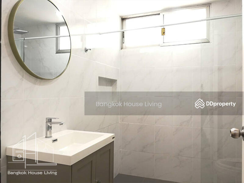 Kanta Mansion, Bangkok, 73 Soi Sukhumvit 26, Khong Tan, Khlong Toei, Bangkok, 3 Bedrooms, 265 sqm, Condo For Rent, by Bangkok House Living, 10989013 - DDproperty.com