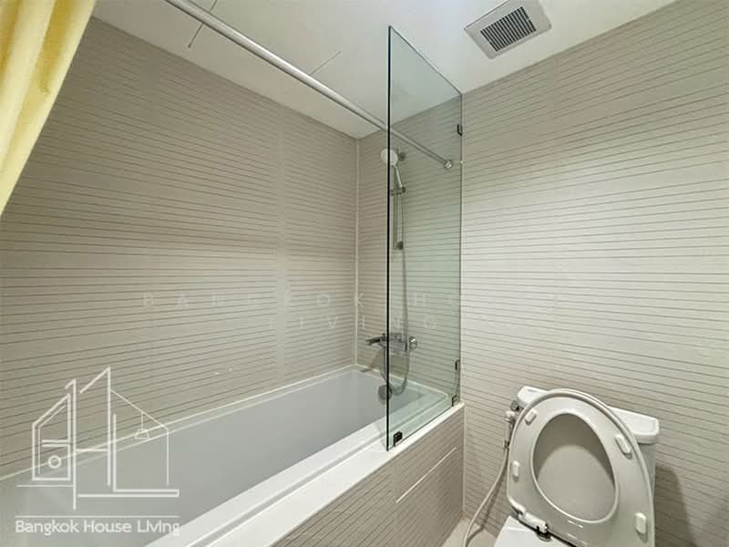 Baan Suanpetch, Bangkok, 18 Soi Sukhumvit 39, Khlong Tan Nua, Watthana, Bangkok, 2 Bedrooms, 135 sqm, Condo For Rent, by Bangkok House Living, 10989270 - DDproperty.com