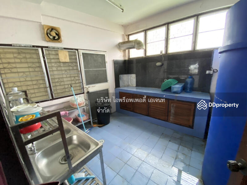 For Sale - Commercial building, Phraya Satcha Road, Khiri Intersection, Chon Buri