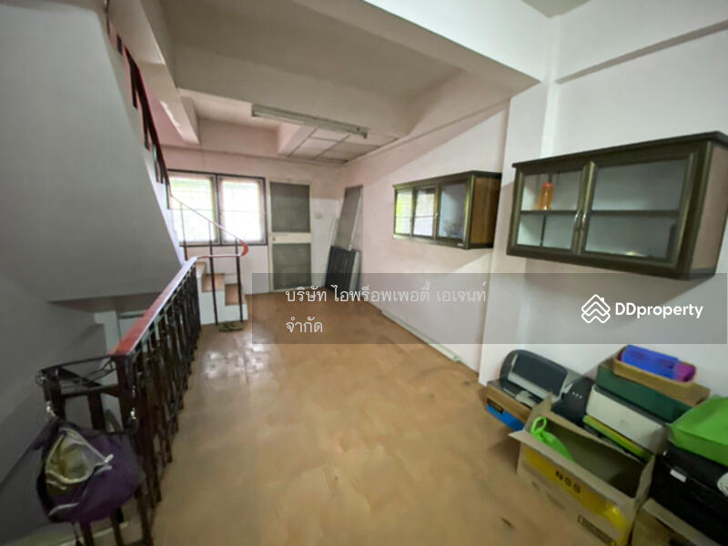 For Sale - Commercial building, Phraya Satcha Road, Khiri Intersection, Chon Buri