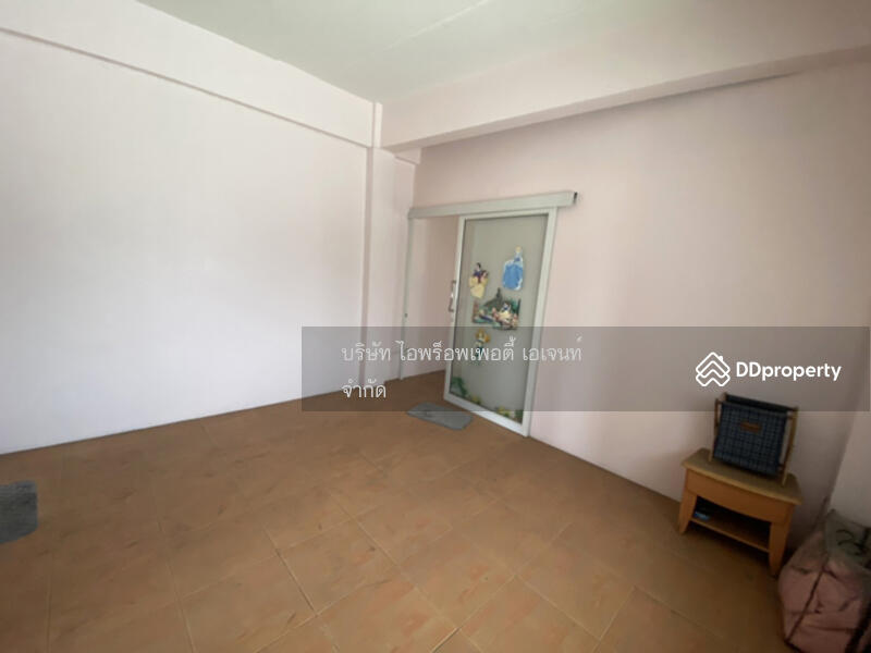 For Sale - Commercial building, Phraya Satcha Road, Khiri Intersection, Chon Buri