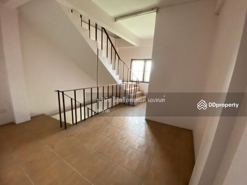 For Sale - Commercial building, Phraya Satcha Road, Khiri Intersection, Chon Buri