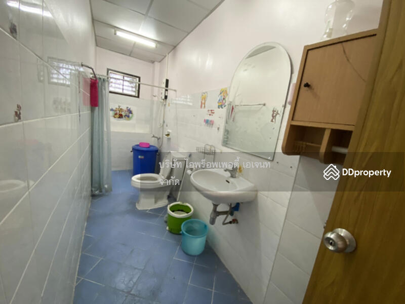 For Sale - Commercial building, Phraya Satcha Road, Khiri Intersection, Chon Buri