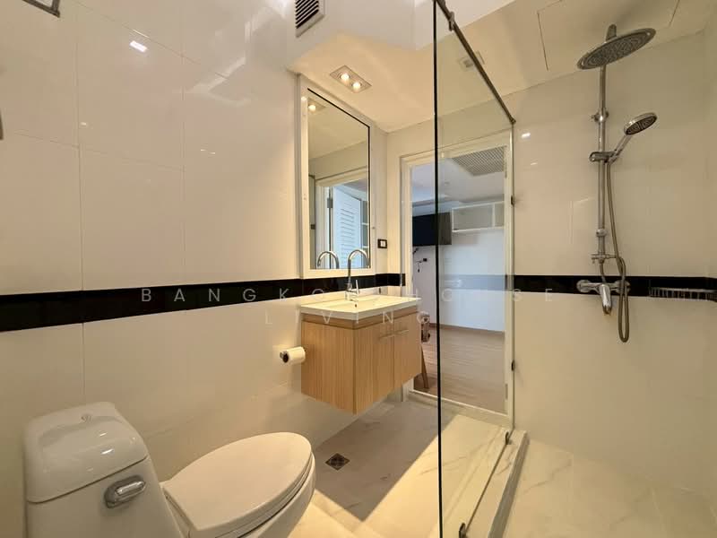 Royal Castle Sukhumvit, Bangkok, 30 Soi Sukhumvit 39, Khlongtoei Nua, Watthana, Bangkok, 3 Bedrooms, 160 sqm, Condo For Rent, by Bangkok House Living, 10993188 - DDproperty.com