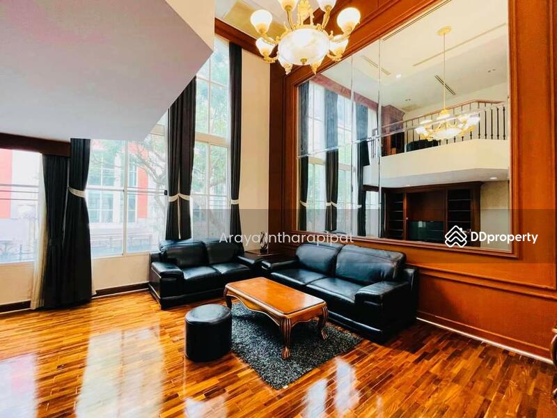 Baan Klang Krung Thonglor, Bangkok, 55 Soi Sukhumvit 55, Khlong Tan Nua, Watthana, Bangkok, 4 Bedrooms, 400 sqm, Townhouse For Rent, by Araya Intharapipat, 10994225 - DDproperty.com