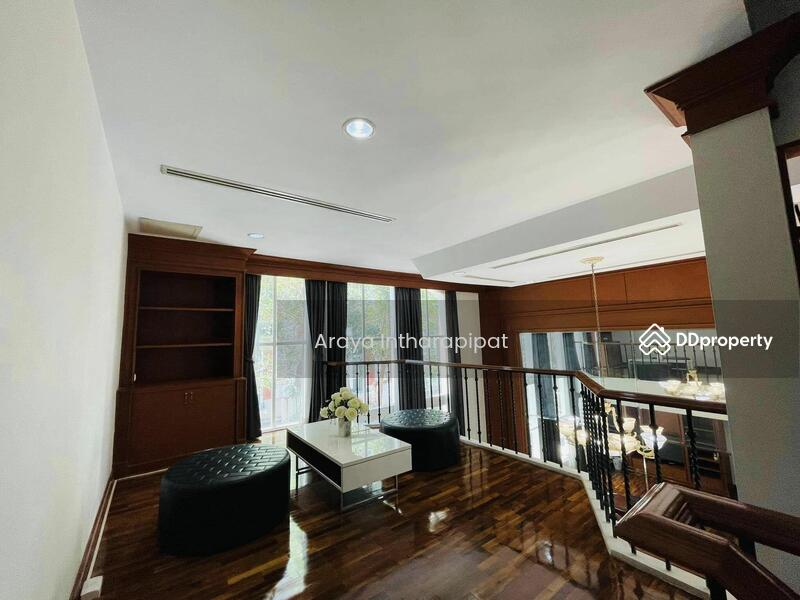 Baan Klang Krung Thonglor, Bangkok, 55 Soi Sukhumvit 55, Khlong Tan Nua, Watthana, Bangkok, 4 Bedrooms, 400 sqm, Townhouse For Rent, by Araya Intharapipat, 10994225 - DDproperty.com